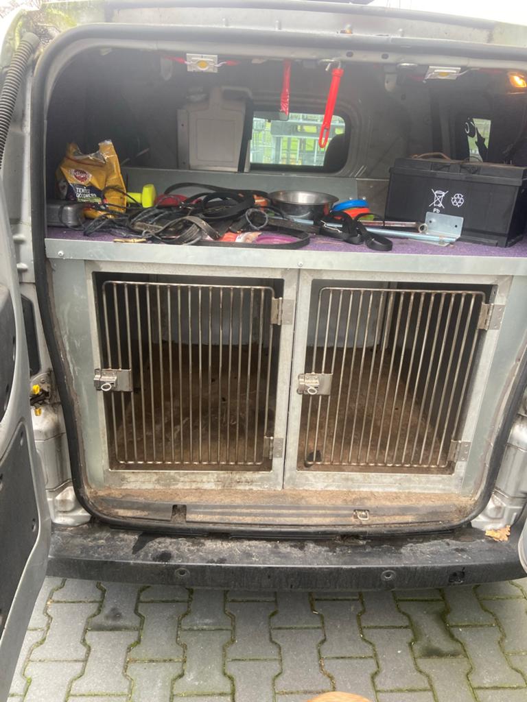 Te koop peupeot bipper hondenauto voor 2 honden, Ophalen