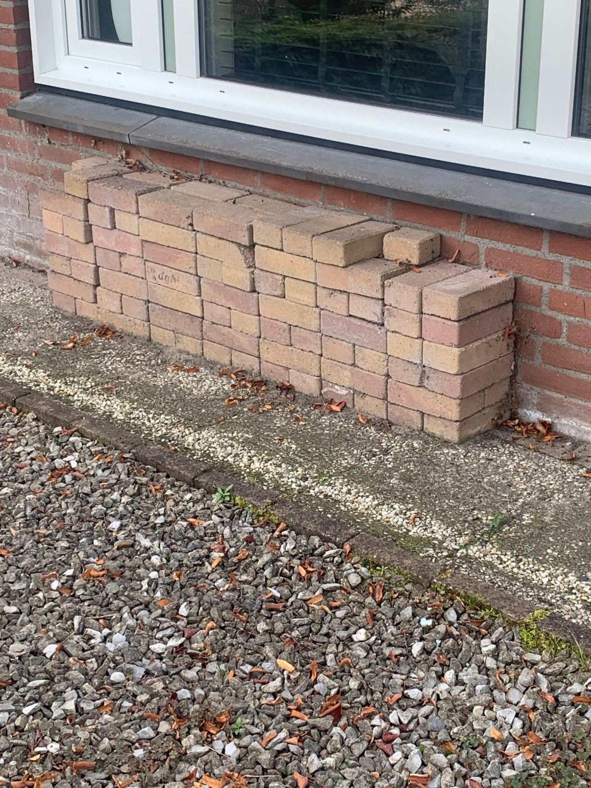 Stapel klinkers, Tuin en Terras, Ophalen, Zo goed als nieuw, Beton, Klinkers
