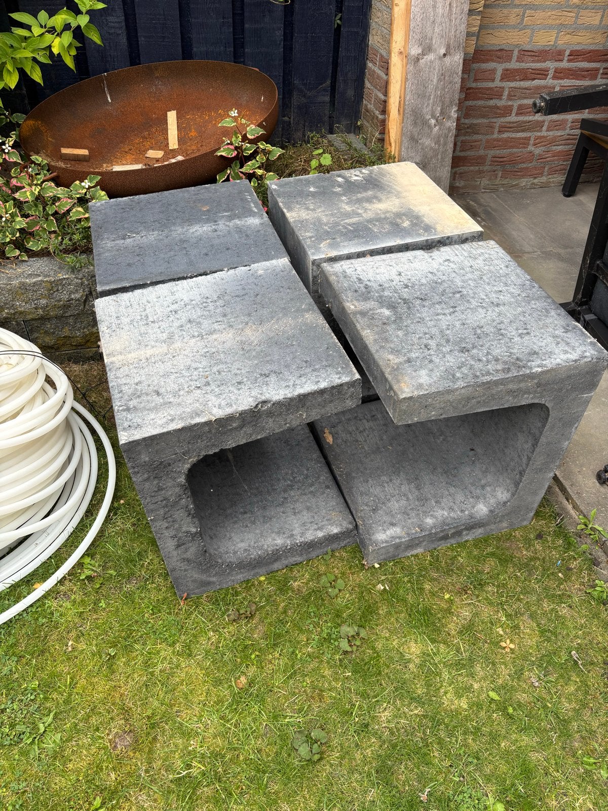 4x Betonblok U-vorm 40x40x50 cm, Ophalen, Gebruikt, Beton