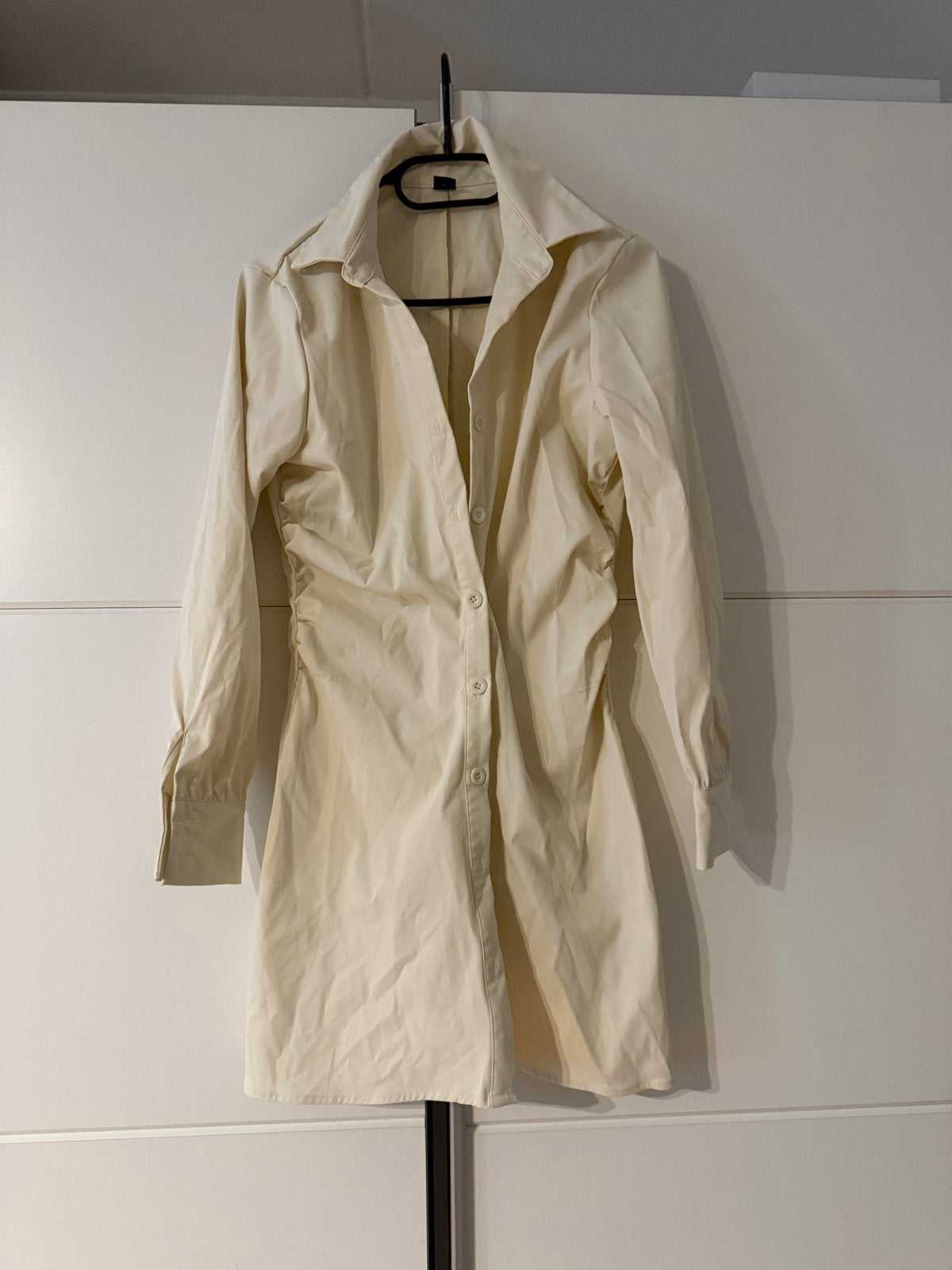 Crèmekleurige overhemdjurk met lange mouwen, Beige, Ophalen of Verzenden, Zo goed als nieuw, Maat 36 (S)