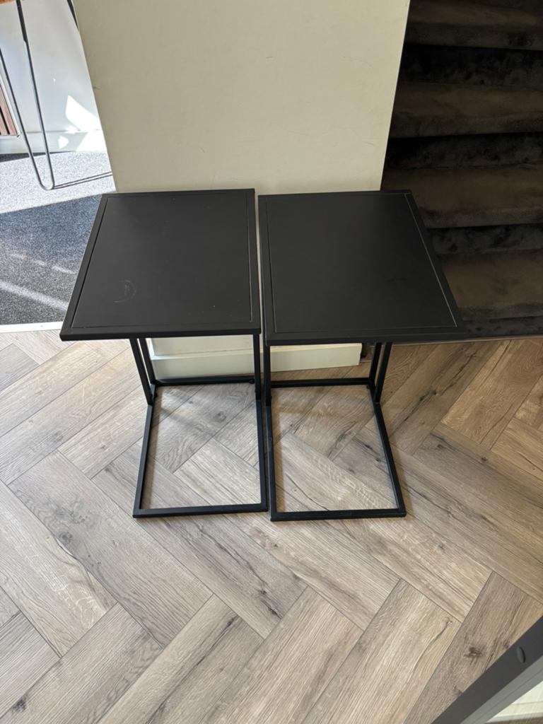 2x Zwart Nachtkastje IKEA - Strak Design, Huis en Inrichting, Slaapkamer | Nachtkastjes, Ophalen, Minder dan 45 cm, Metaal of Aluminium