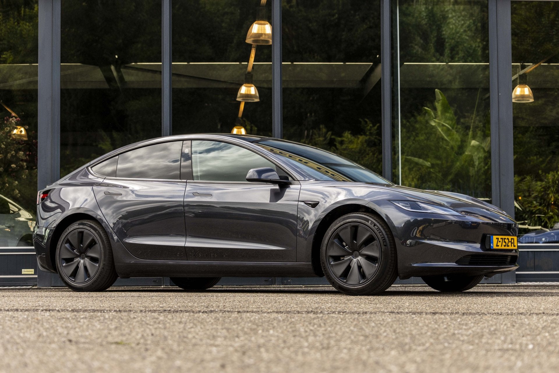 Tesla Model 3 RWD 60 kWh (bj 2024, automaat), Auto's, Automaat, 513 km, Achterwielaandrijving, Gebruikt