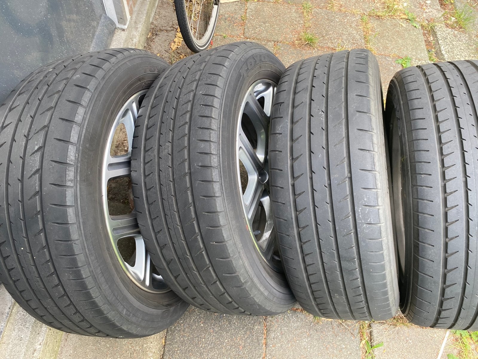 Mitsubishi onbeschadigde outlander velgen/zomerbanden TPMS?, Auto-onderdelen, Banden en Velgen, Ophalen, 18 inch, Gebruikt, Banden en Velgen