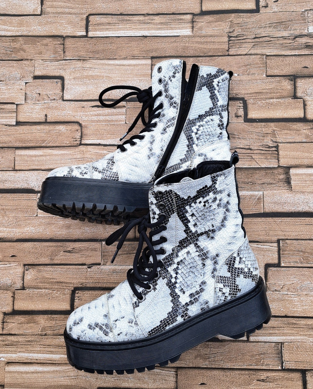 BRONX Stoere Laarsjes snake print Maat 39,  Leer, Overige kleuren, Verzenden, Lage of Enkellaarzen, BRONX
