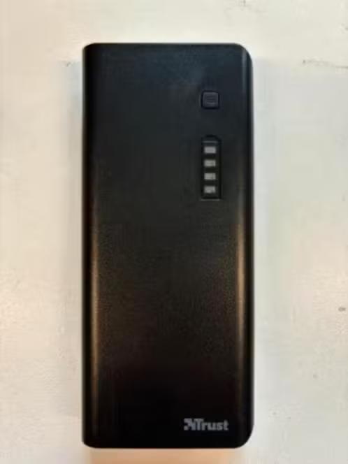 ZGAN! Trust urban primo powerbank 10000 mAH €8,99, Ophalen of Verzenden, Zo goed als nieuw