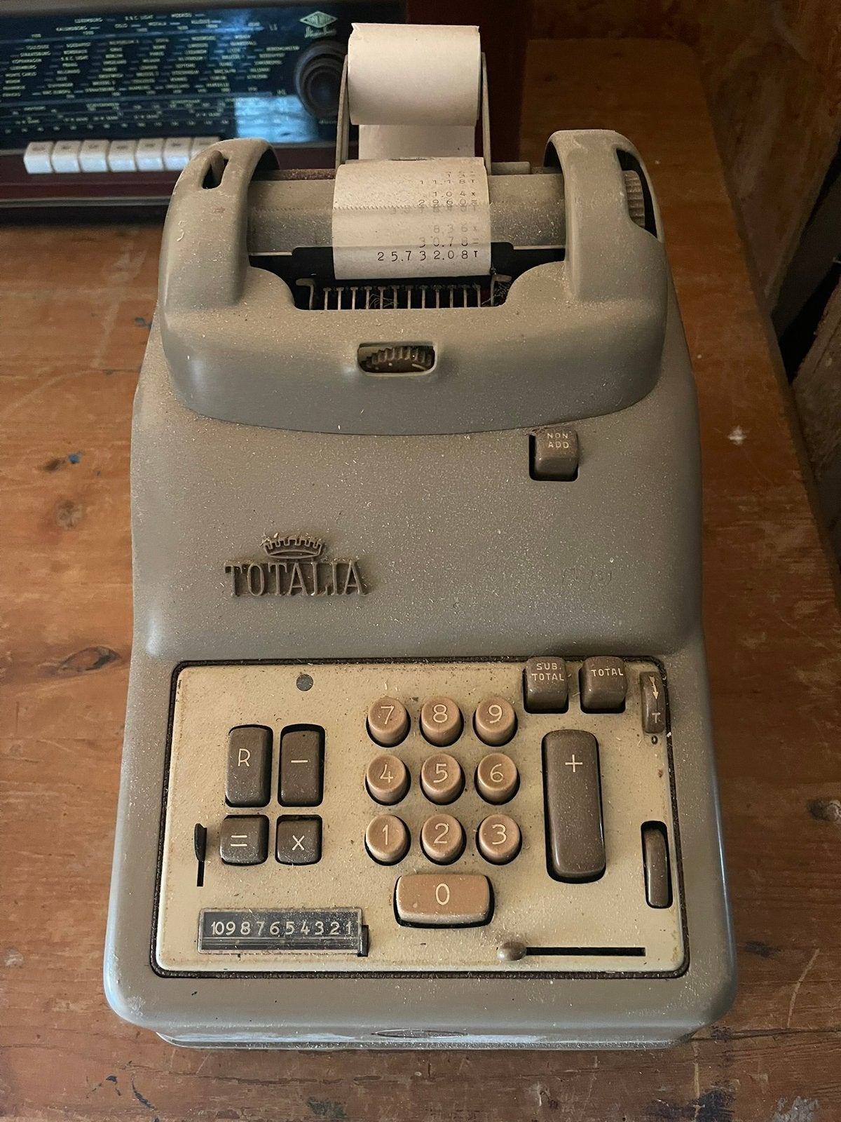 Antiek vintage Totalia optel- en rekenmachine, Ophalen of Verzenden