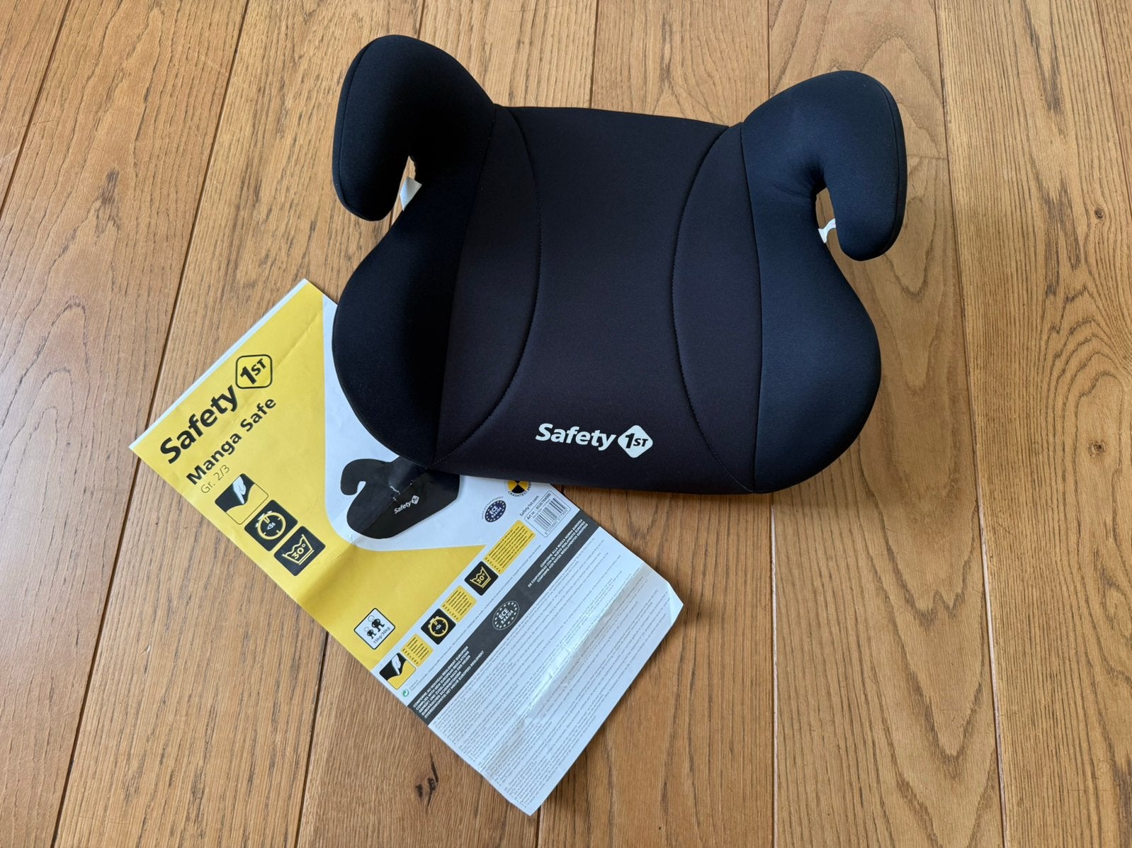 Safety 1st Manga Safe zitverhoger autostoel Full Black, Kinderen en Baby's, Autostoeltjes, Autogordel, 15 t/m 36 kg, Zo goed als nieuw