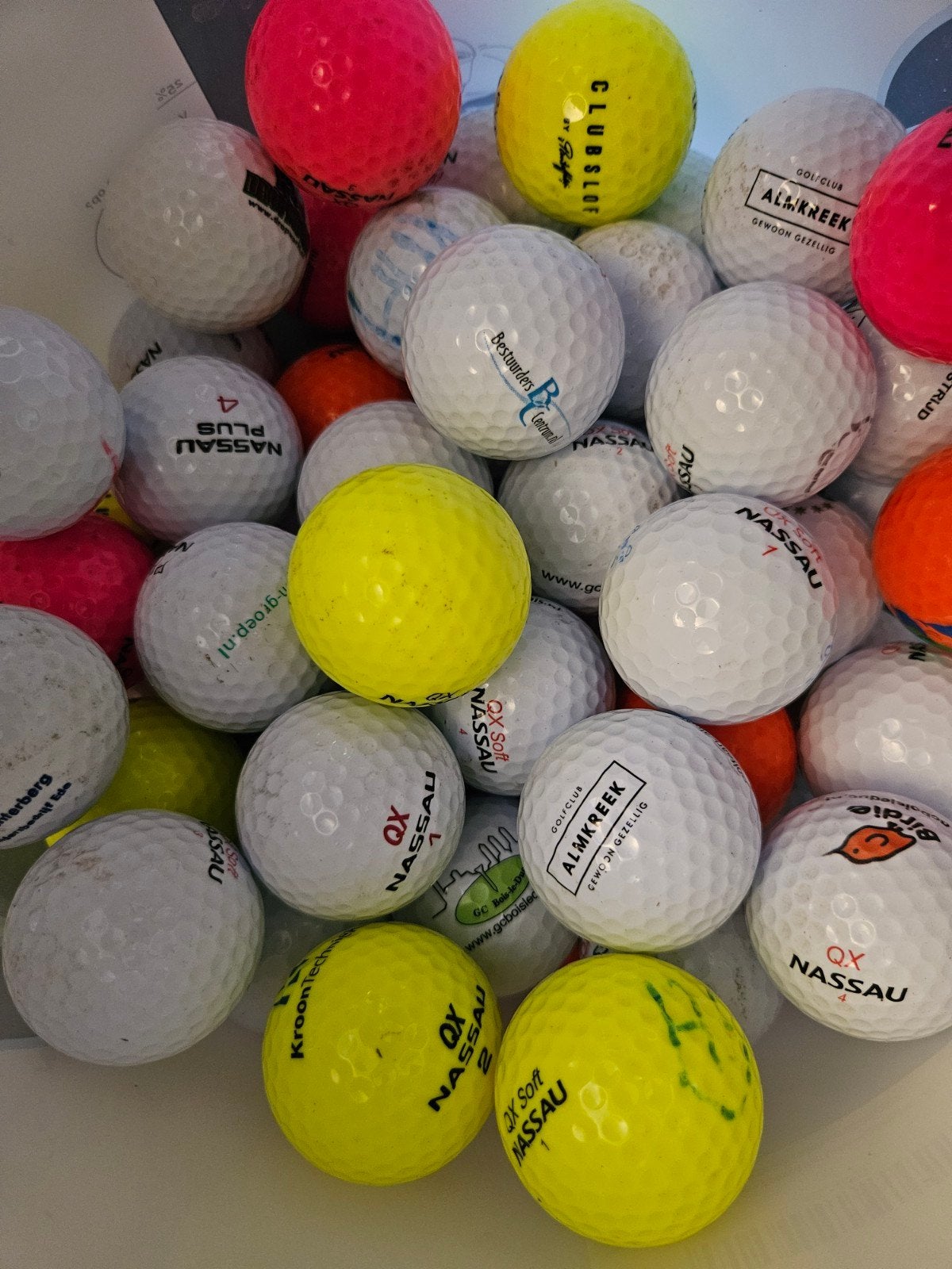 Diverse golfballen  van het merk Nassau, Ophalen of Verzenden, Gebruikt, Bal(len), Overige merken