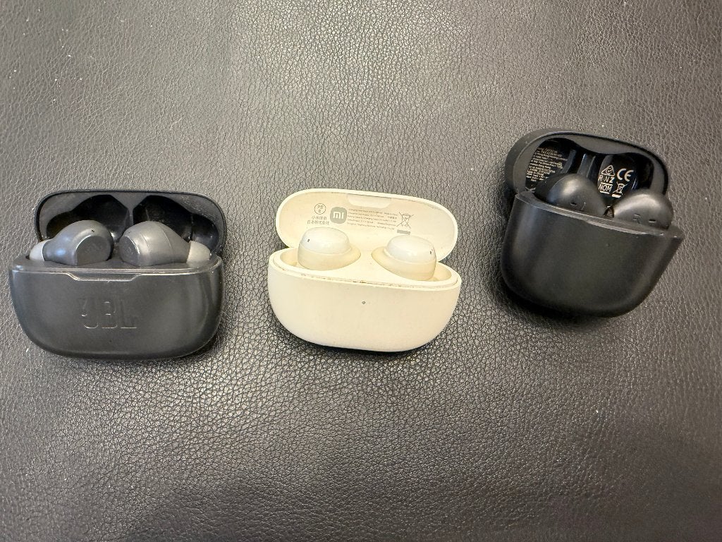 3pcs wireless earbuds - JBL, Mi, Philips, Gebruikt, Ophalen of Verzenden, JBL, In oorschelp (earbud)