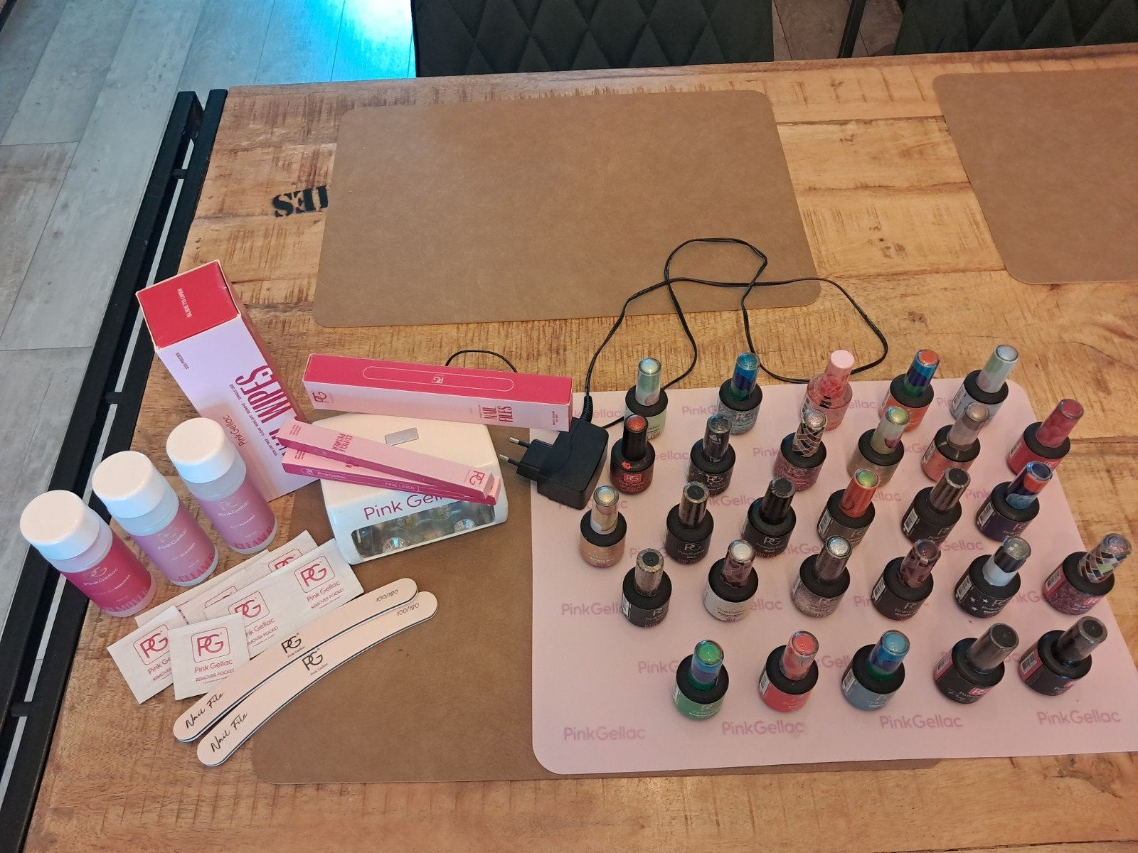 complete set nagelverzorging, Ophalen of Verzenden, Overige kleuren, Handen en Nagels