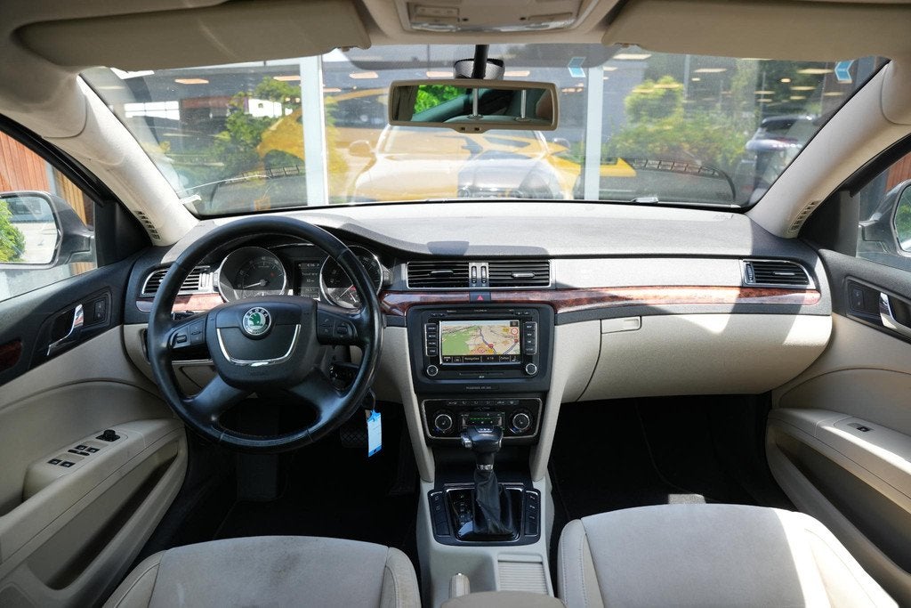 Skoda Superb Combi 2.0 TSI Elegance Business Line, Auto's, Skoda, Euro 5, Stoelverwarming, Gebruikt, 4 cilinders