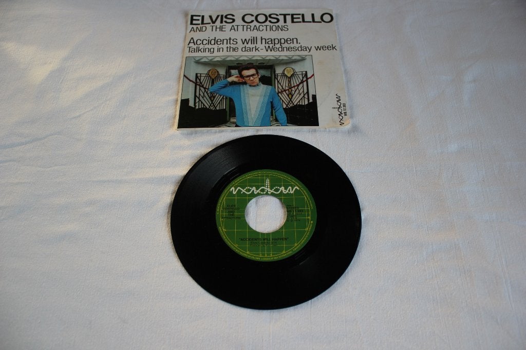 elvis costello and the attractions - accidents will happen, Cd's en Dvd's, Ophalen of Verzenden, Zo goed als nieuw