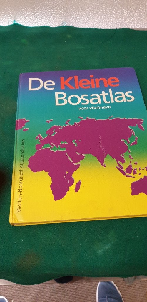 boek de kleine bosatlas voor vbo/ mavo, Boeken, Ophalen of Verzenden