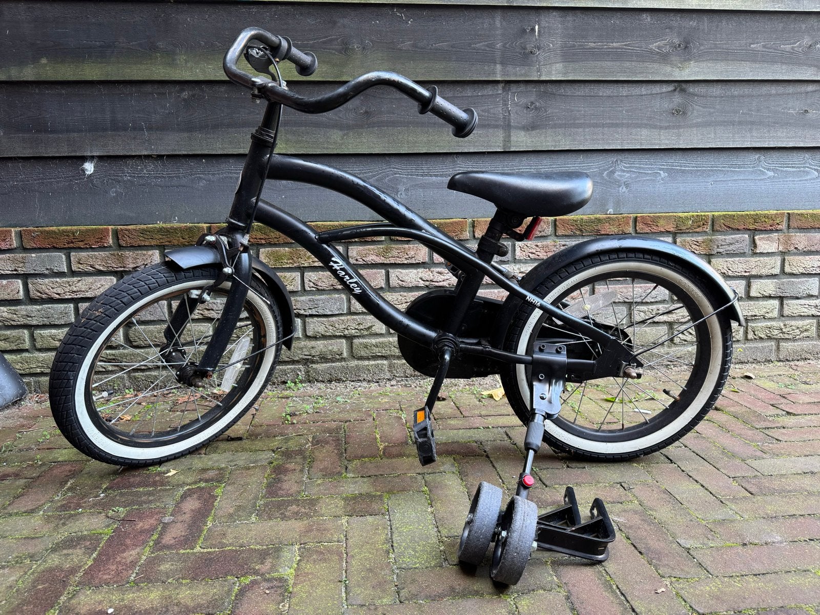 Harley Kinderfiets 16 inch (met zijwieltjes erbij), Ophalen, Zijwieltjes, Velgrem, 16 tot 20 inch