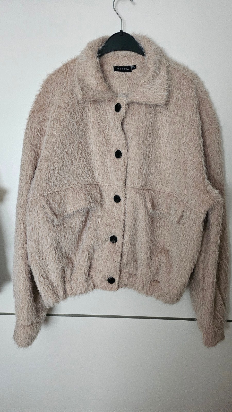 Zeer zachte jas maat L nieuw, Kleding | Dames, Ophalen of Verzenden, Nieuw, Maat 42/44 (L), Beige
