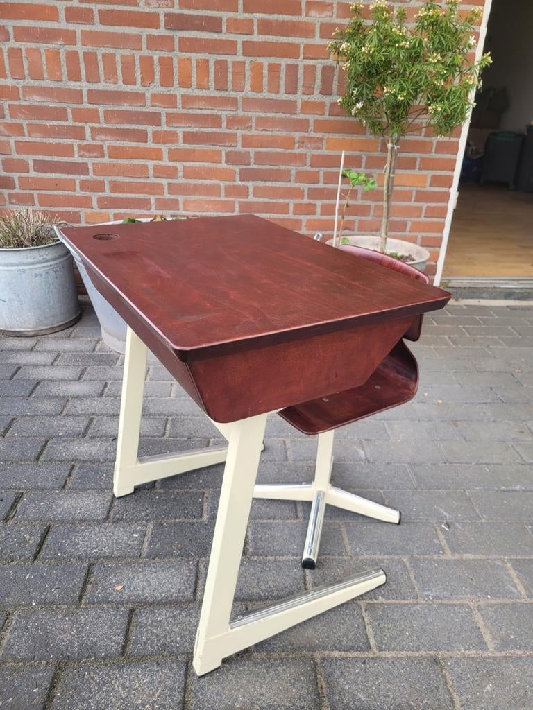 Kinderkamer schoolbankje bureau Vintage Galvanitas NV, Ophalen