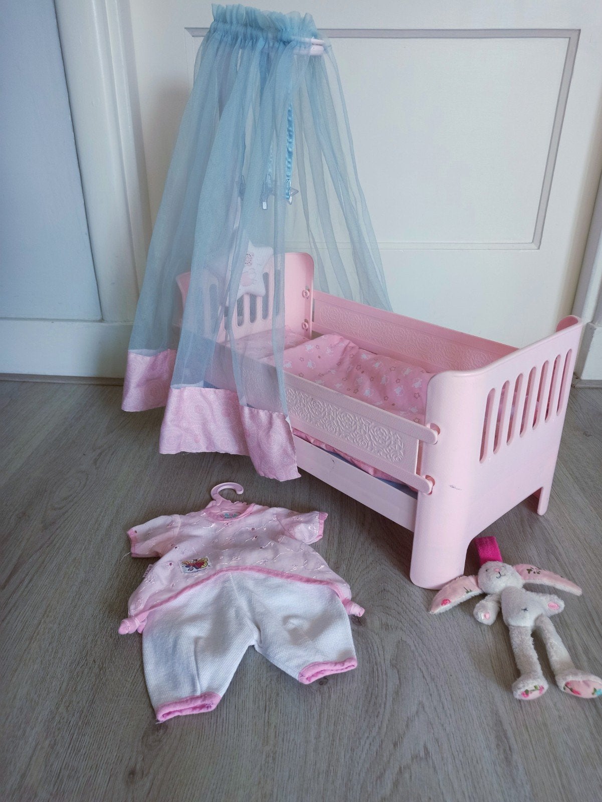 Baby Born Annabell bedje met geluid, licht en hemeltje, Ophalen of Verzenden, Zo goed als nieuw, Overige typen