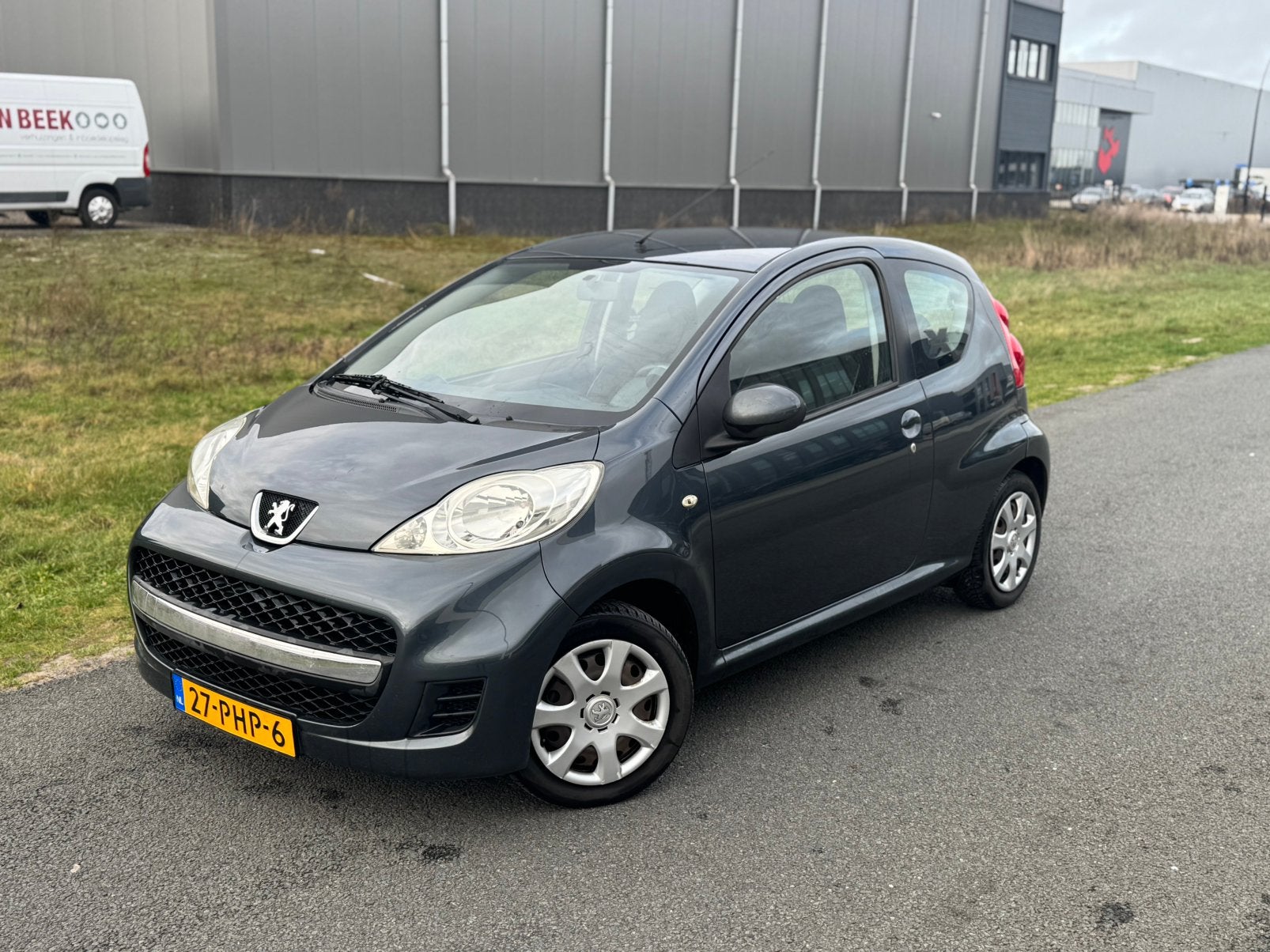Peugeot 107 1.0 12V 3DR 2009 Grijs nwe apk!, Voorwielaandrijving, 4 stoelen, 68 pk, Bedrijf