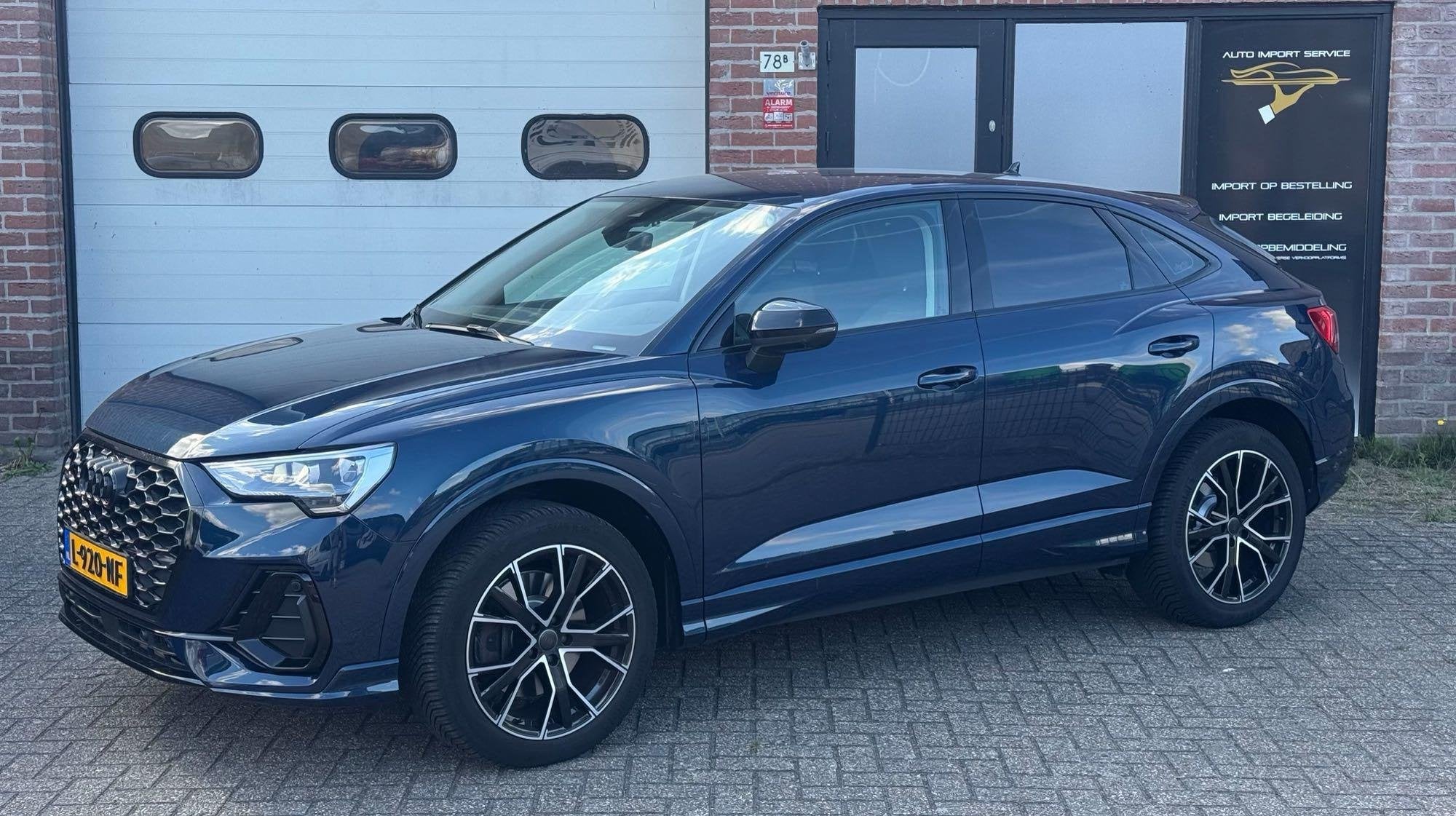 Audi Q3 Sportback 45 TFSI quattro edition one, Auto's, Gebruikt, 1984 cc, Blauw, Bedrijf
