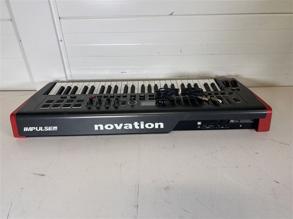 Foto 5 van A7516. Impulse 49 Novation midi keyboard