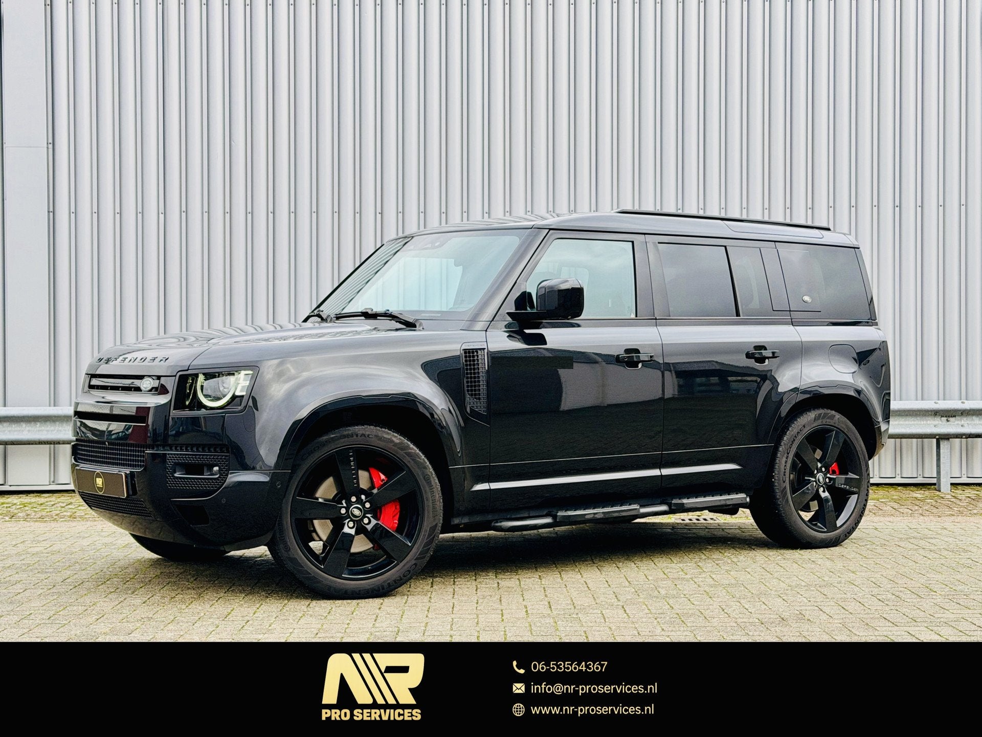 Land Rover Defender 110 2.0 P400e 110 XS Edition 22" velgen, Auto's, Land Rover, Automaat, 53 km, 404 pk, 4 cilinders