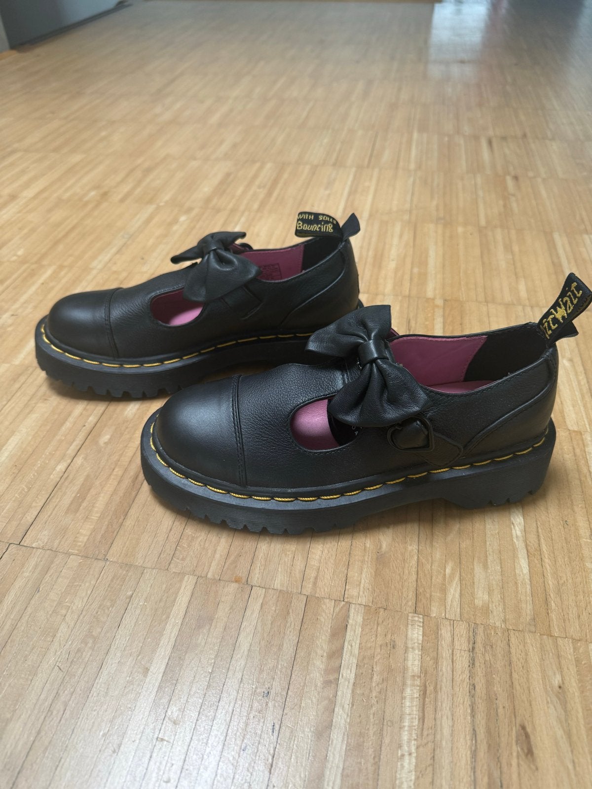 Dr. Martens x Lazy Oaf Mary Jane schoenen met strik, Ophalen of Verzenden, Zo goed als nieuw, Zwart, Schoenen met lage hakken