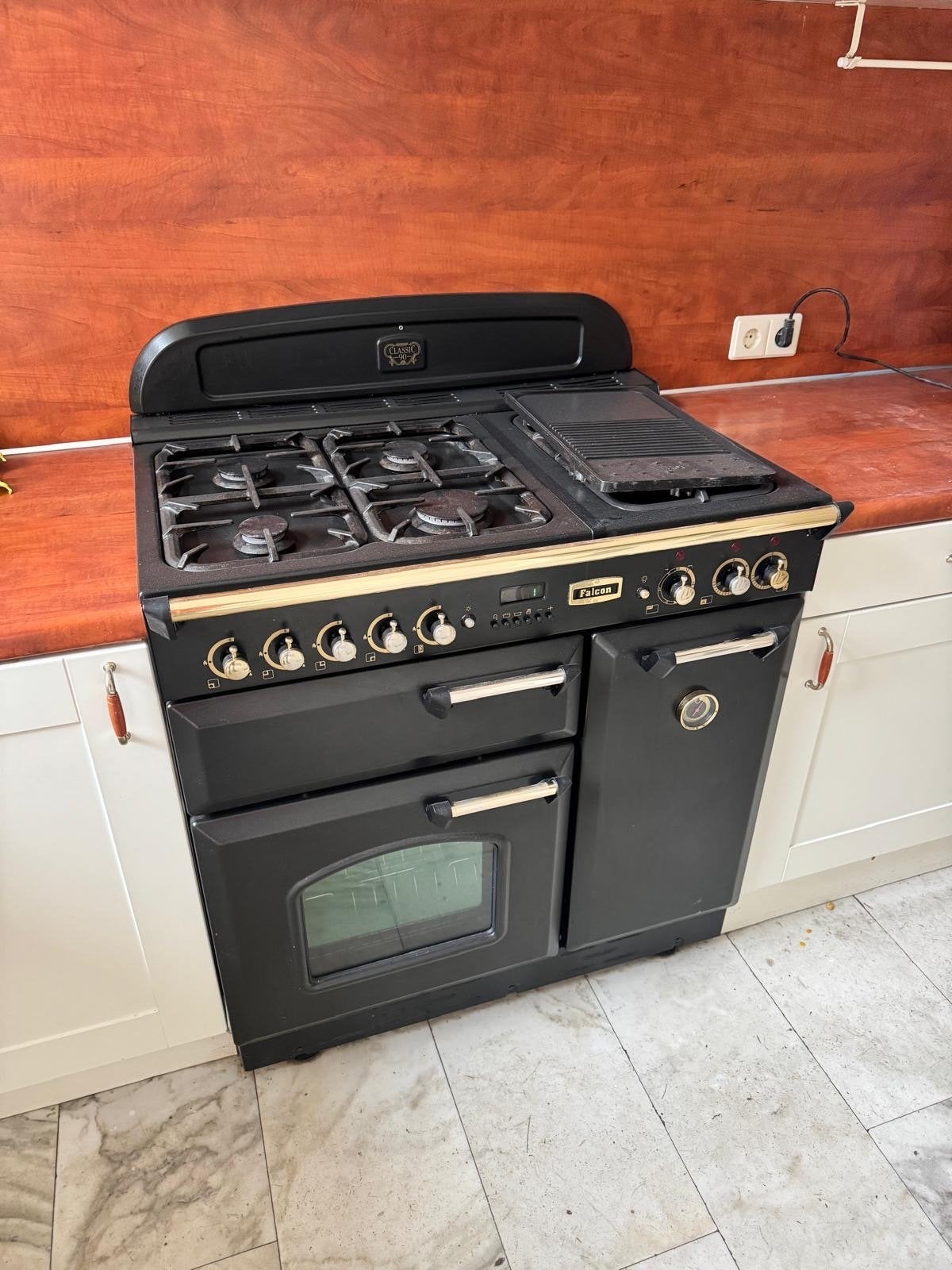 Falcon Deluxe Gasfornuis - Zwart met Gouden Details, Witgoed en Apparatuur, Ophalen, 60 cm of meer, Grill, Zo goed als nieuw