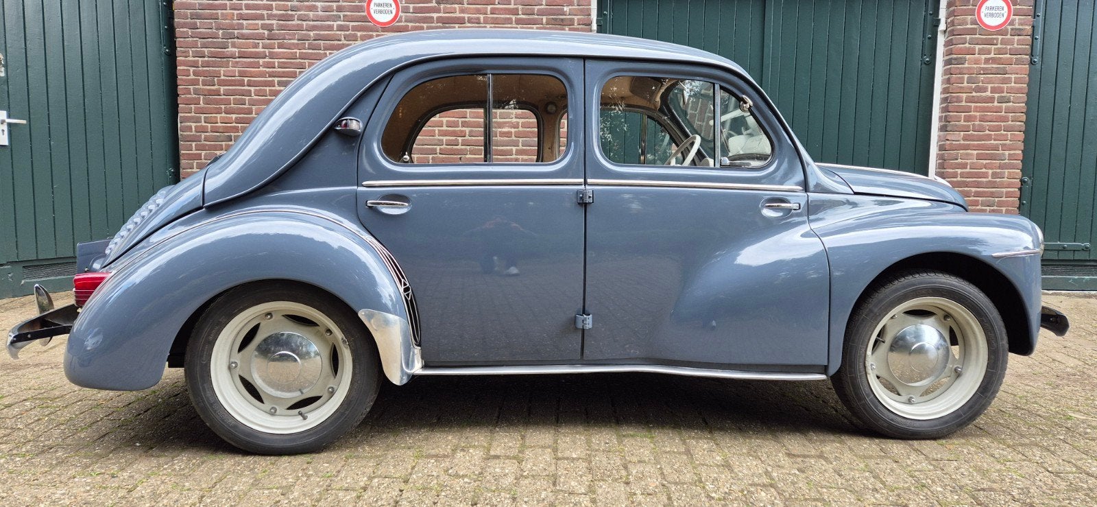 Renault Oldtimer 4CV 1956 Grijs, Auto's, Renault, Particulier, Overige modellen, Benzine, Sedan, Handgeschakeld, Geïmporteerd