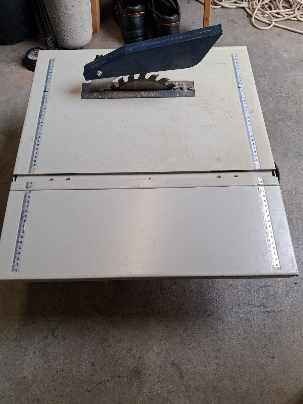 Tafelzaag / Cirkelzaag - Compact en Krachtig, Doe-het-zelf en Verbouw, Gereedschap | Zaagmachines, Ophalen, Gebruikt, Cirkelzaag
