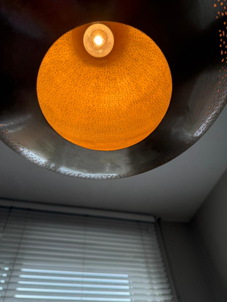 Foto 7 van Set van 2 Oosterse Hanglampen - Metaal met gaatjespatroon