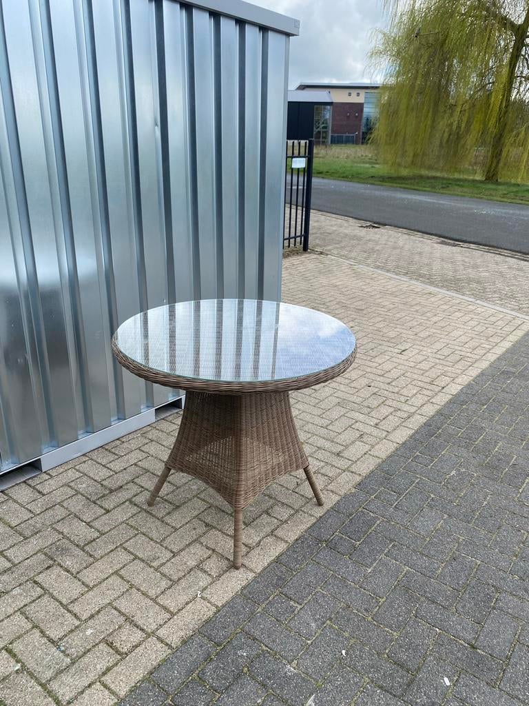 Nieuwe Buiten Tafel met Glasplaat - Rond Wicker Design, Tuin en Terras, Ophalen, Nieuw, Rond