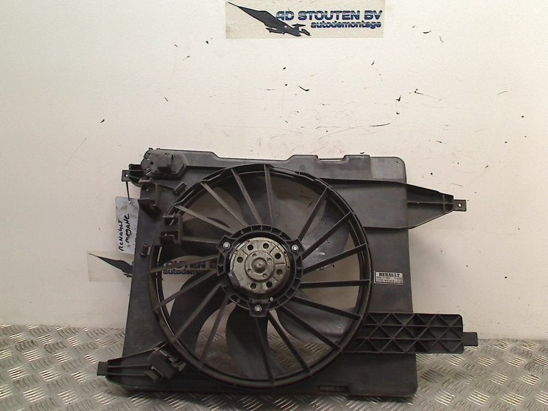Koelventilator Renault Megane II Grandtour (KM) 8200151464, Gebruikt, Renault Deutschland AG, Dialog.deutschland@renault.de, Peter-Huppertz-Straße 5, Köln 51063, , Duitsland