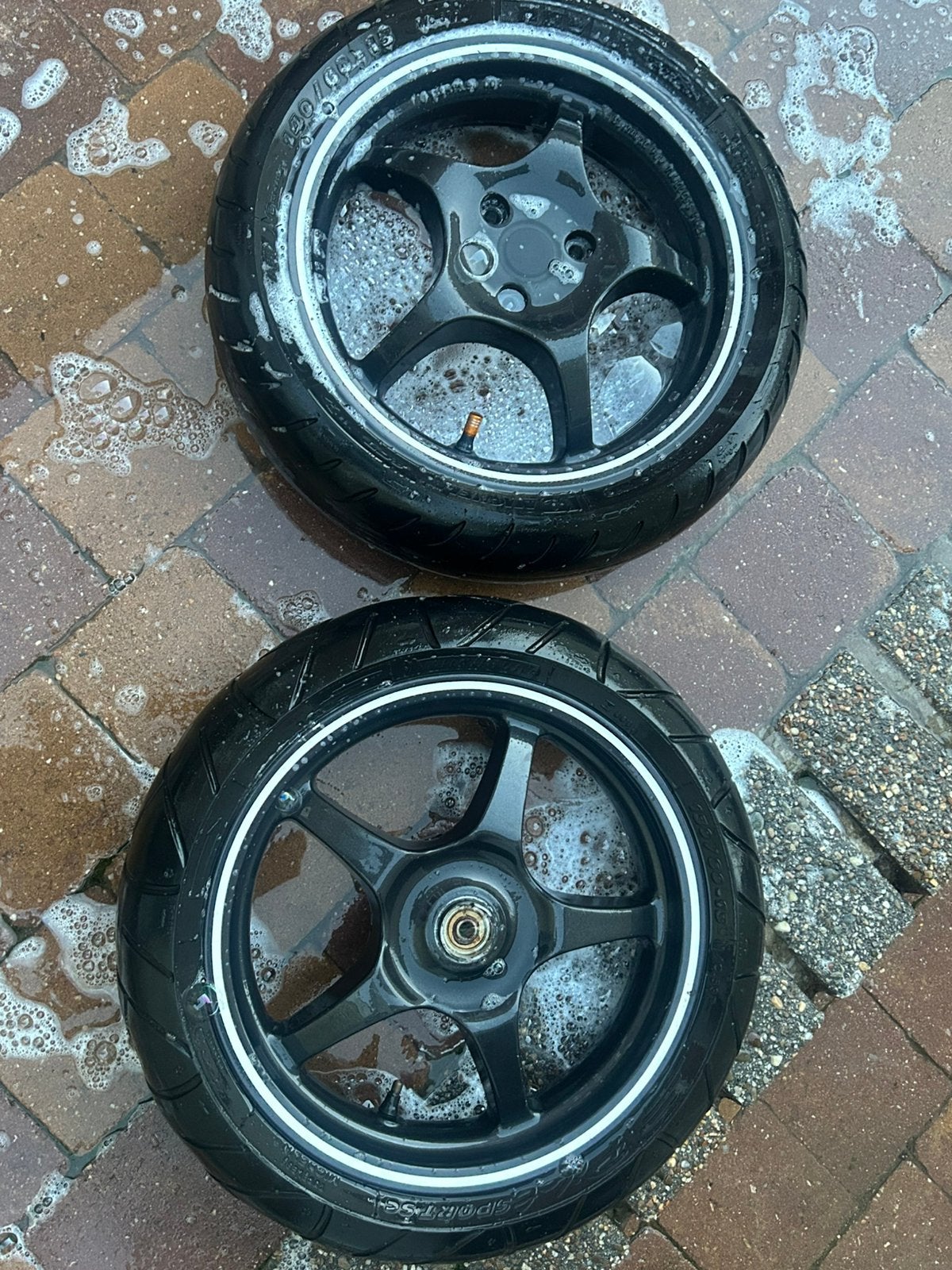 Yamaha aerox sp velgenset, Ophalen