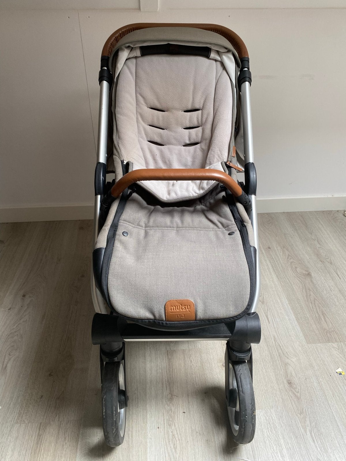 Mutsy Nio kinderwagen met reiswieg, Ophalen, Gebruikt, Combiwagen, Met reiswieg