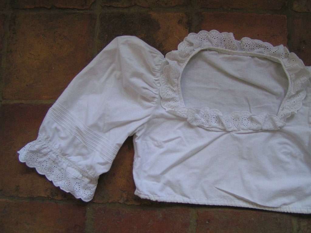 tiroler dirndl blouse nr AA 16, Verzenden, Overige thema's, Kleding, Maat 36 (S)