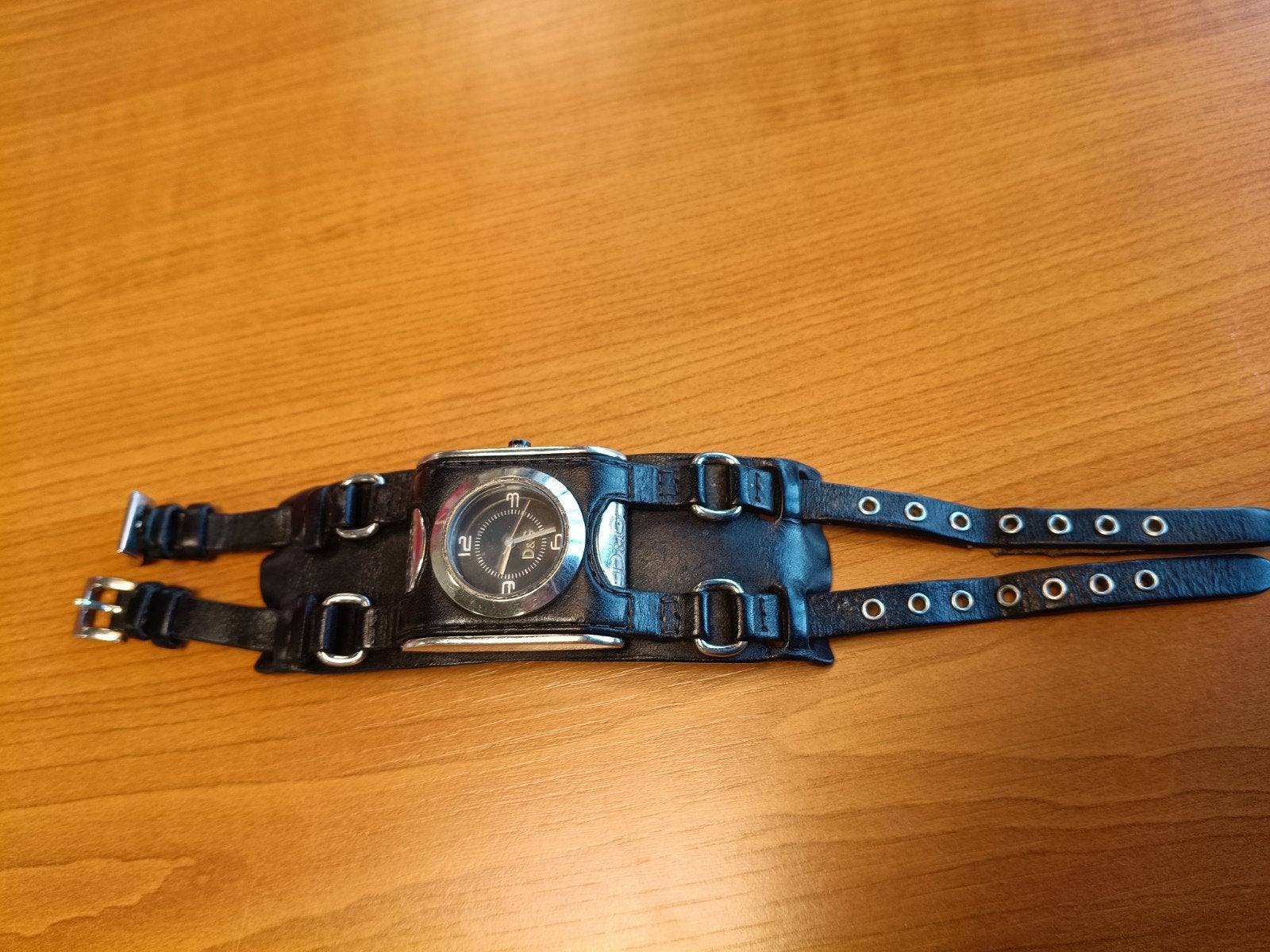 Stoere zwarte Dolce & Gabbana horloge, te koop., Sieraden, Tassen en Uiterlijk, Horloges | Dames, Polshorloge, Ophalen of Verzenden