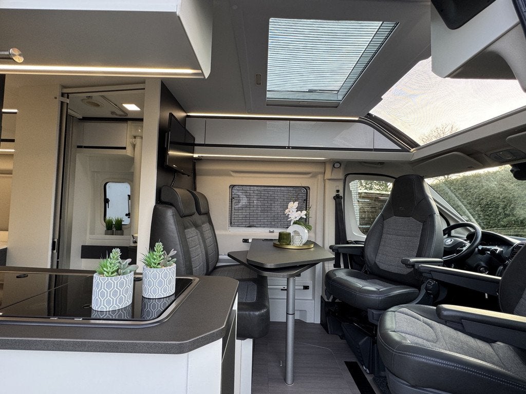 Adria Twin 600 SPB Supreme 160 pk AUTOMAAT 9-Traps Euro6 Fia, Caravans en Kamperen, Campers, Buscamper of Camperbus, Ringverwarming