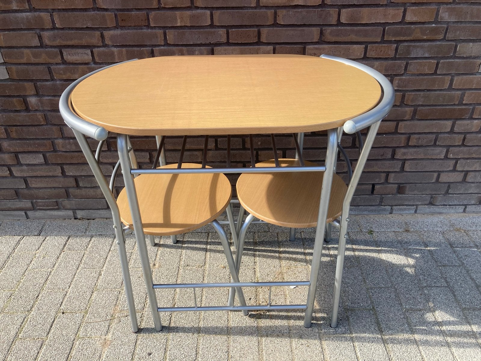 Compacte eettafel, Ophalen, Gebruikt, 50 tot 100 cm, Tot twee personen