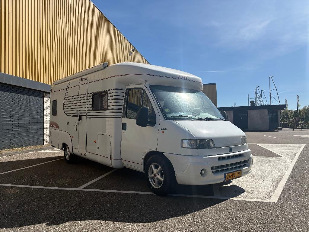 Fiat Ducato LMC Liberty 6800 TI 2002 | Luifel | Maxxfann, Caravans en Kamperen, Campers, Standaard zit, Ringverwarming, Fiat, Startonderbreker
