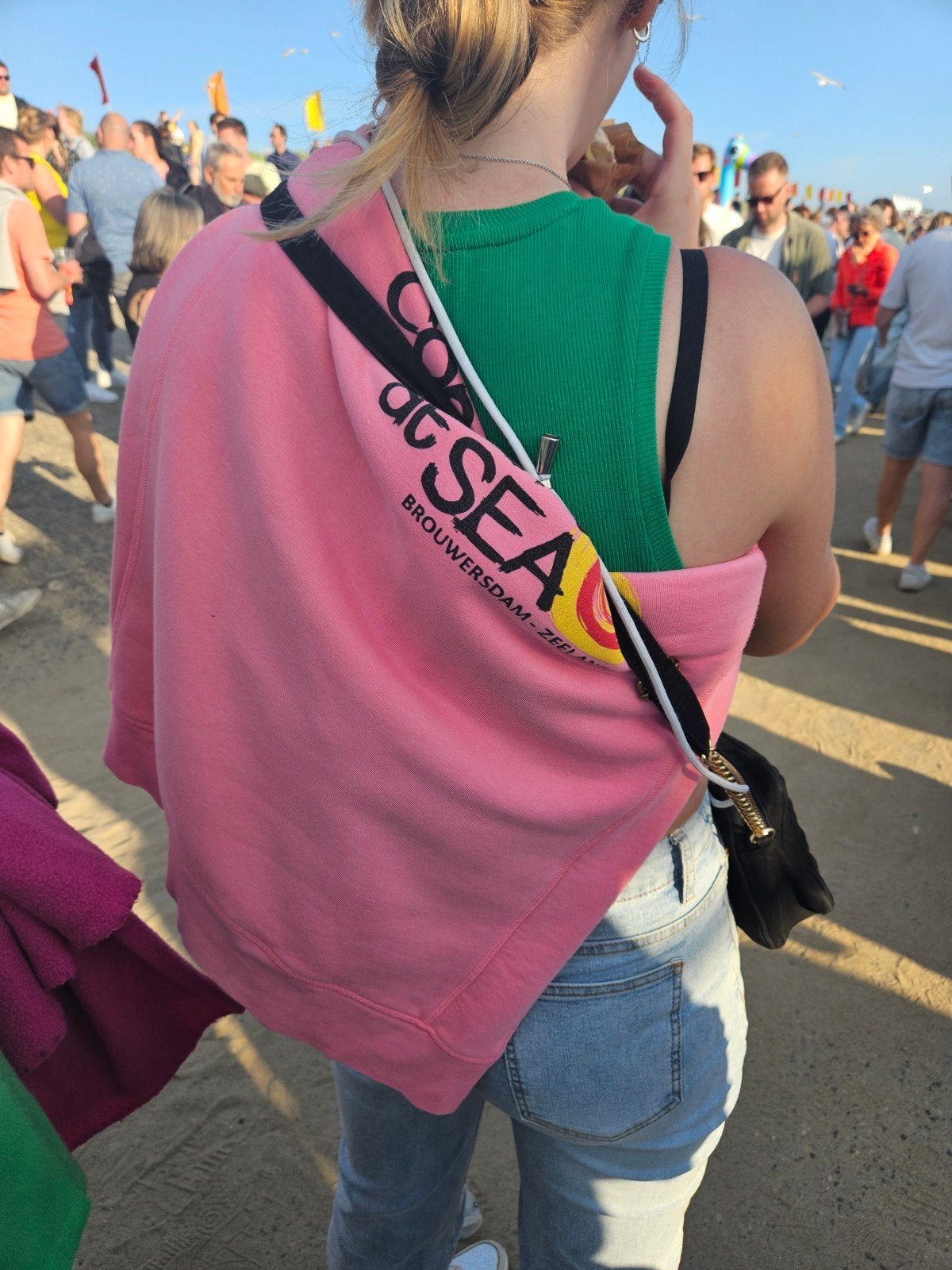 Te koop gevraagd roze sweater concert at sea, Ophalen of Verzenden