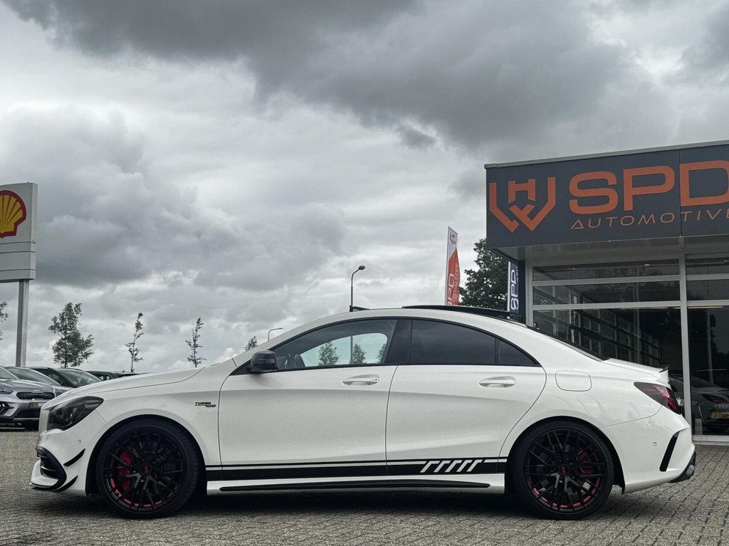 Mercedes CLA-klasse AMG 45 4MATIC|Pano|Performance|19"|381PK, Auto's, Mercedes-Benz, Automaat, CLA, Gebruikt, 4 cilinders