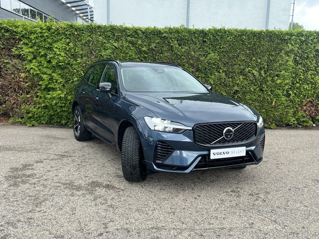 Volvo XC60 T6 Plug-in hybrid AWD Ultra Dark Trekhaak Aut., Auto's, Volvo, Automaat, 12 maanden, Gebruikt, Euro 6