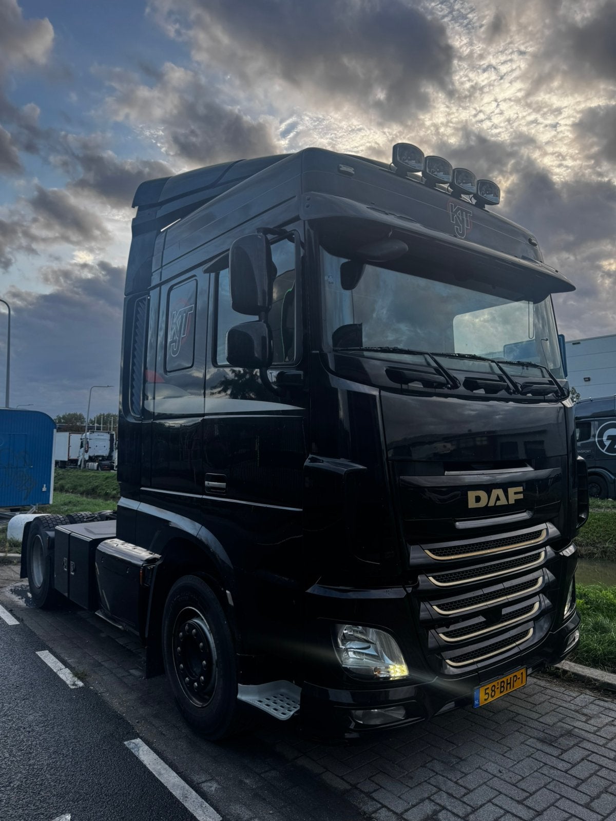 Daf XF 460 FT ADAPCRUISE LICHTBAR NIEUWE BEURT+BANDEN+ACCUS, Auto's, Bedrijf, Diesel, 2 stoelen, DAF