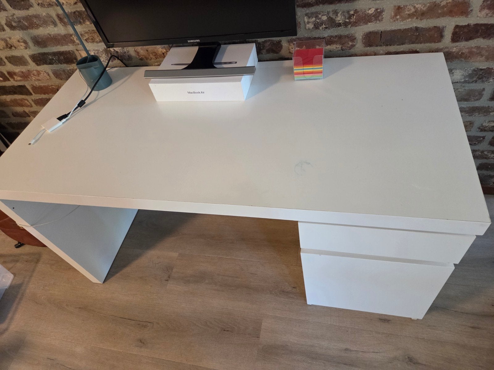 Malm bureau [140 x 65 x 73 cm], Ophalen, 65 cm, Demontabel, Zo goed als nieuw