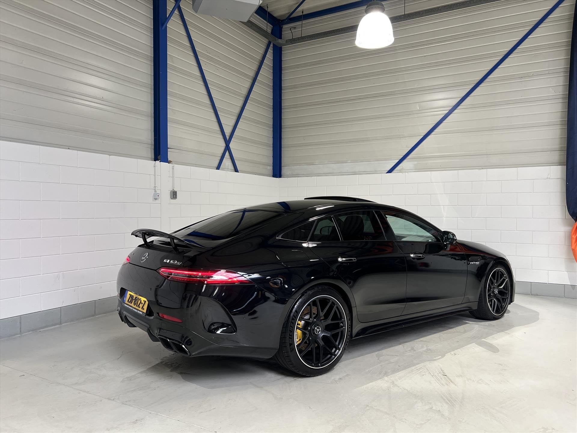 MERCEDES AMG GT Coupé V8 639pk 4MATIC+ AMG SPEEDSHIFT MCT 9, Dealer onderhouden, Gebruikt, 2020 kg, Zwart
