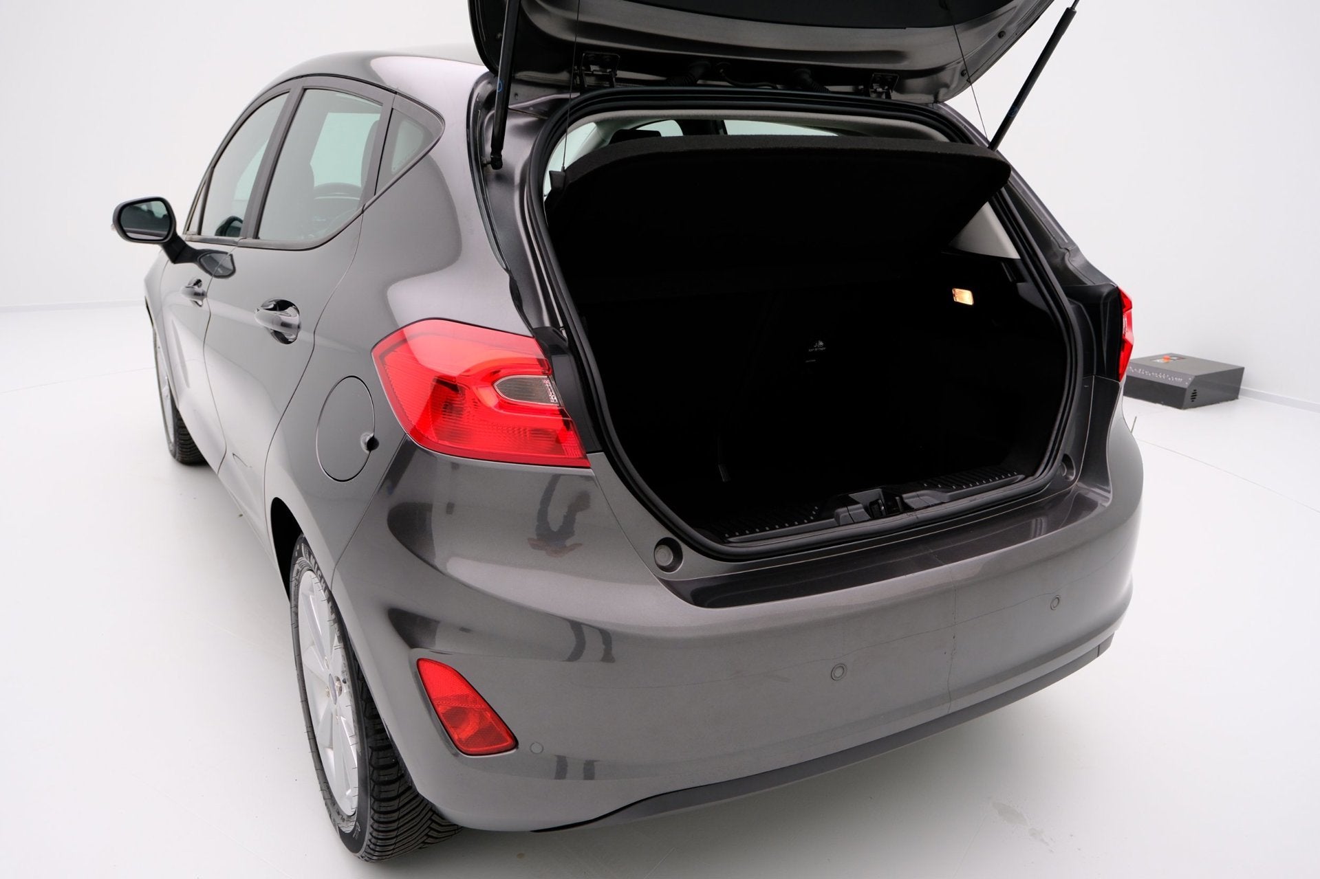 Foto 10 van Ford Fiesta 1.1 Trend 5-deurs Airco|PDC|LMV