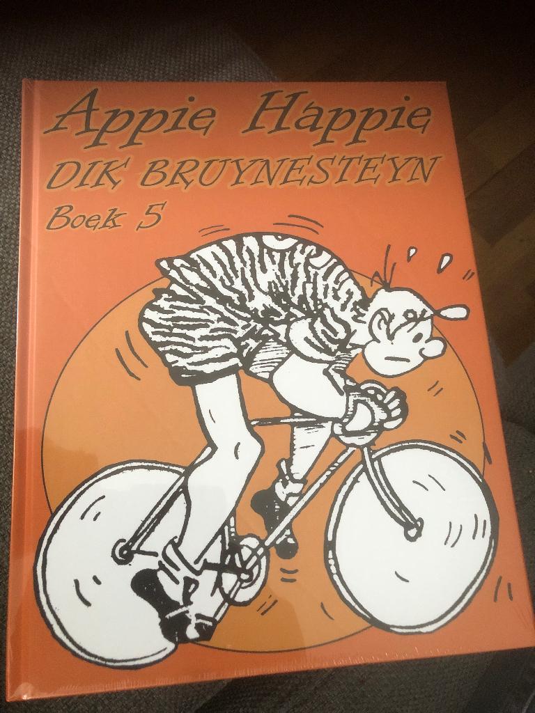 appie happie boek 5 hardcover k3, Eén stripboek, Ophalen of Verzenden, Zo goed als nieuw