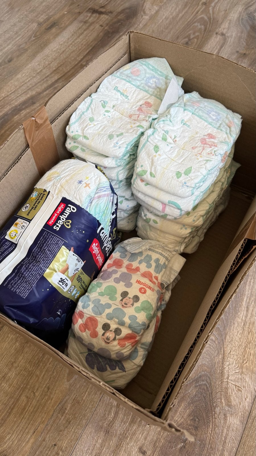 Baby luiers 11-17 kg. Huggies en Pampers, Ophalen of Verzenden, Nieuw