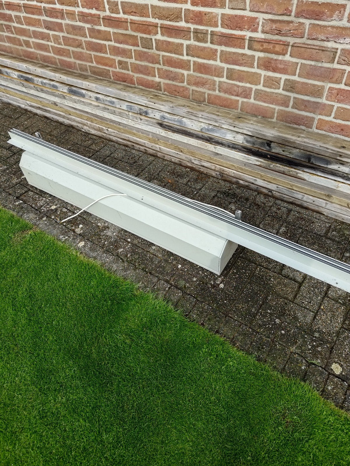 Grijs elektrisch rolluik, 188 cm breed, 280 cm hoog, Ophalen, Gebruikt