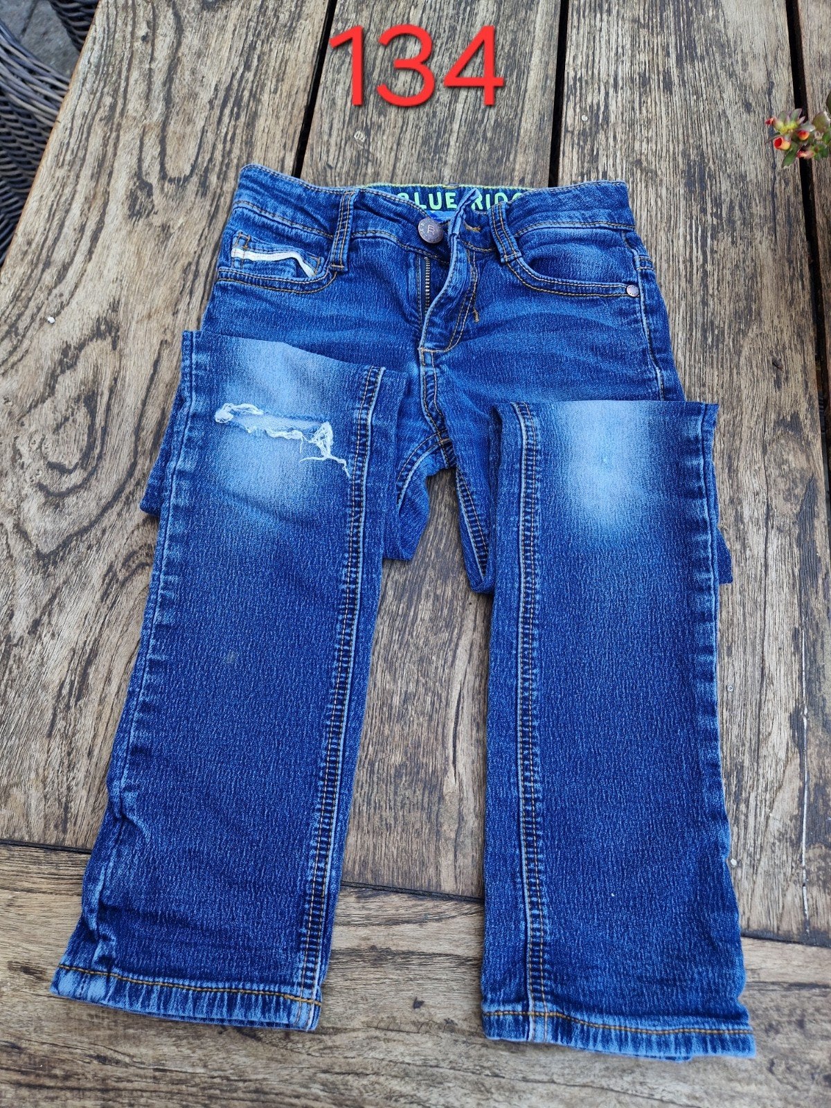 gratis 134 spijkerbroek, Broek, Gebruikt, Ophalen of Verzenden, Jongen